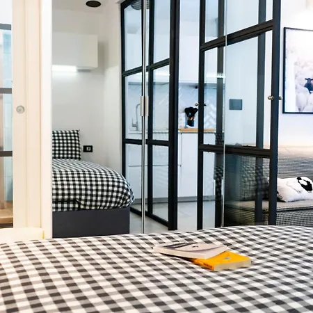 The Black Sheep, Airco - No Lift