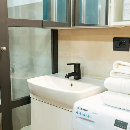 The Black Sheep, Airco - No Lift Апартаменты *