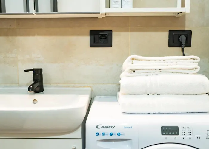 The Black Sheep, Airco - No Lift 都灵